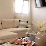 Stv Royal Appartments * أريبوليس